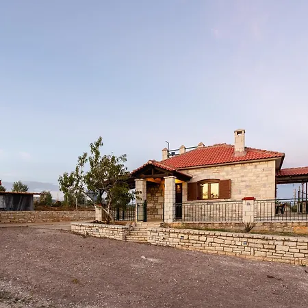 Mini Castle In Nature Fotini's Retreat Polilimnio 別荘