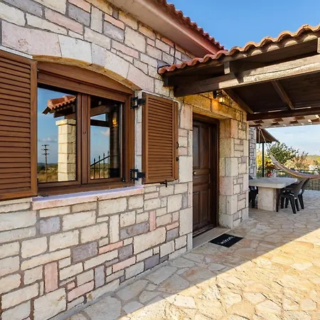 Mini Castle In Nature Fotini's Retreat Polilimnio Metamorfosi (Laconia)