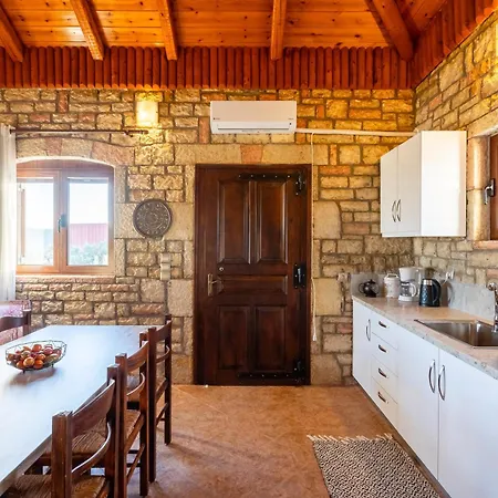 Mini Castle In Nature Fotini's Retreat Polilimnio *