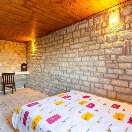 別荘 Mini Castle In Nature Fotini's Retreat Polilimnio *