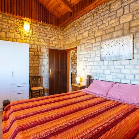 別荘 Mini Castle In Nature Fotini's Retreat Polilimnio