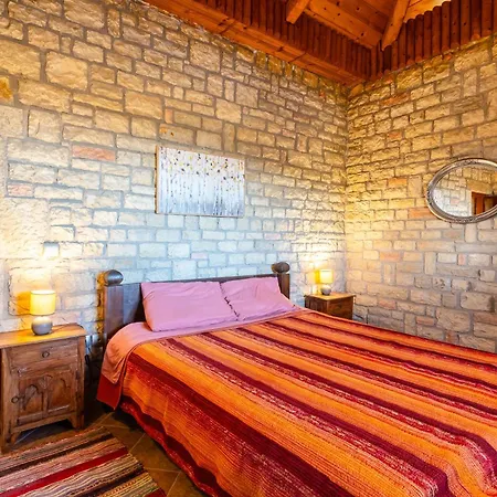 別荘 Mini Castle In Nature Fotini's Retreat Polilimnio Metamorfosi (Laconia)