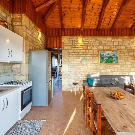 別荘 Mini Castle In Nature Fotini's Retreat Polilimnio Metamorfosi (Laconia)