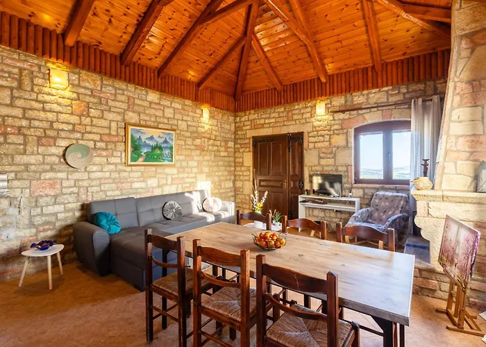 Vakantiehuis Mini Castle In Nature Fotini's Retreat Polilimnio Metamorfosi (Laconia)