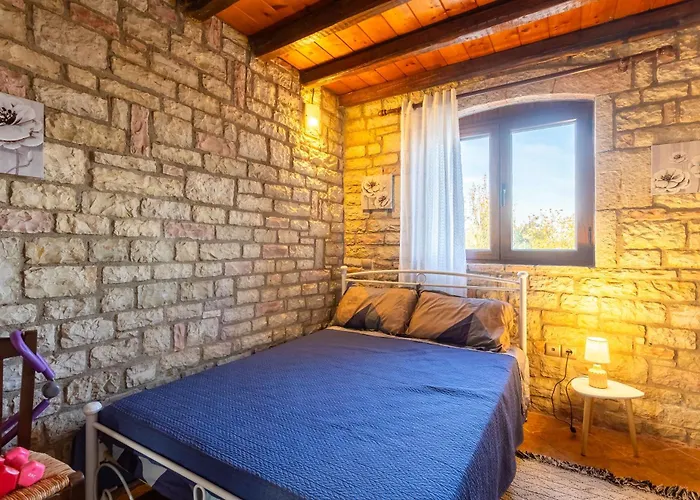 Vakantiehuis Mini Castle In Nature Fotini's Retreat Polilimnio