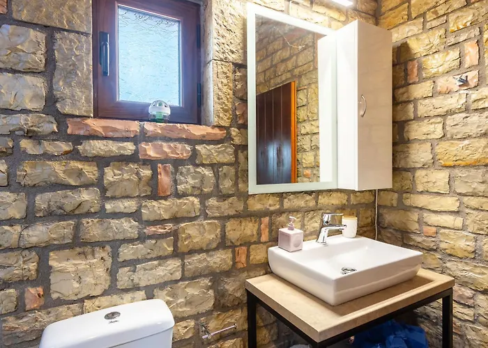 Mini Castle In Nature Fotini's Retreat Polilimnio *