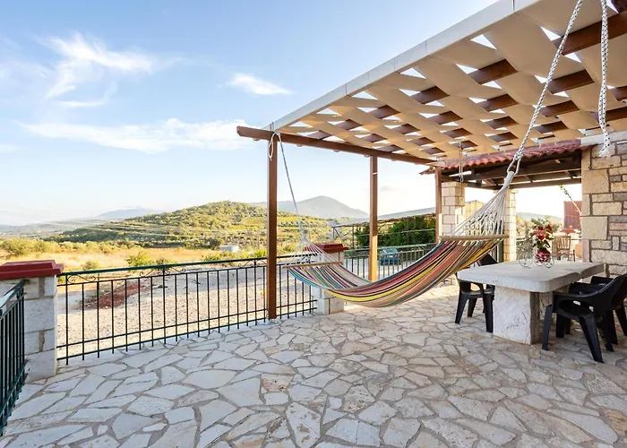 Mini Castle In Nature Fotini's Retreat Polilimnio Vakantiehuis *