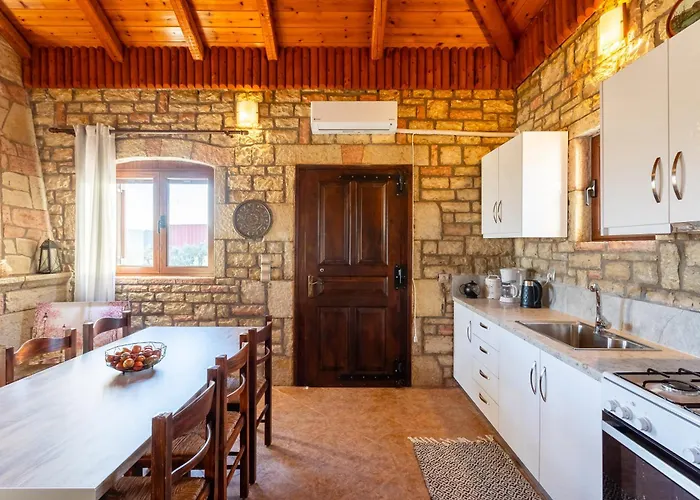 Mini Castle In Nature Fotini's Retreat Polilimnio *