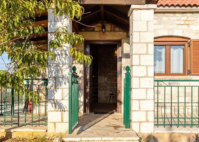 Mini Castle In Nature Fotini's Retreat Polilimnio *