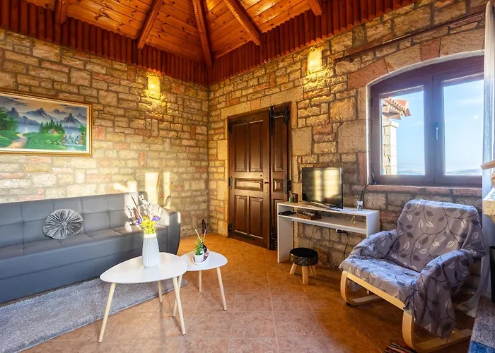 Mini Castle In Nature Fotini's Retreat Polilimnio * Metamorfosi (Laconia)