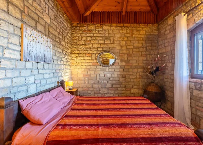 Vakantiehuis Mini Castle In Nature Fotini's Retreat Polilimnio *