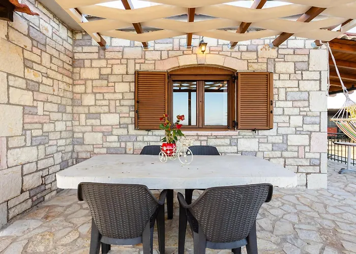 Mini Castle In Nature Fotini's Retreat Polilimnio *