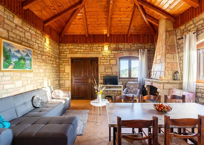 Vakantiehuis Mini Castle In Nature Fotini's Retreat Polilimnio Metamorfosi (Laconia)